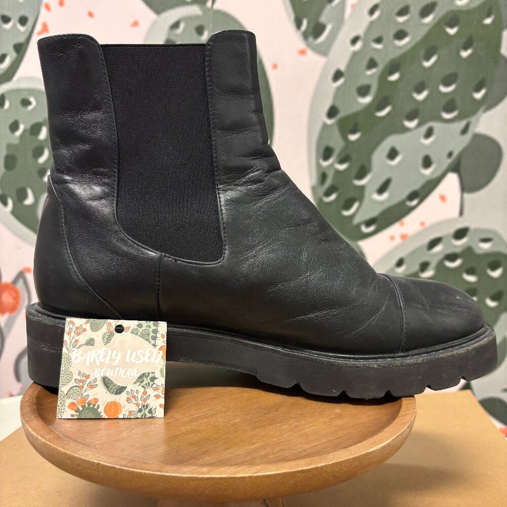 Stuart Weitzman Boots - Size 8